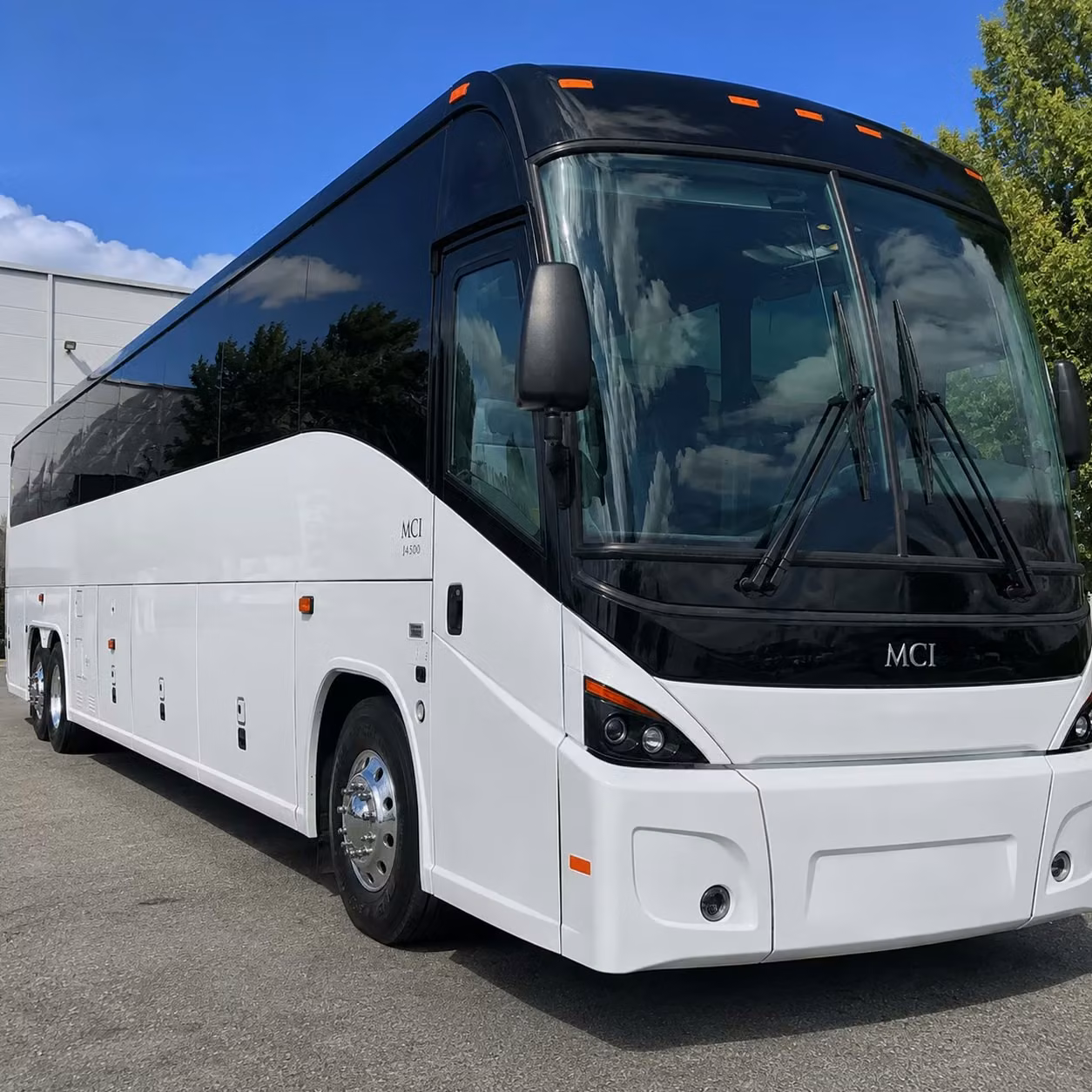 early morning and late night airport transfers in tracy made simple