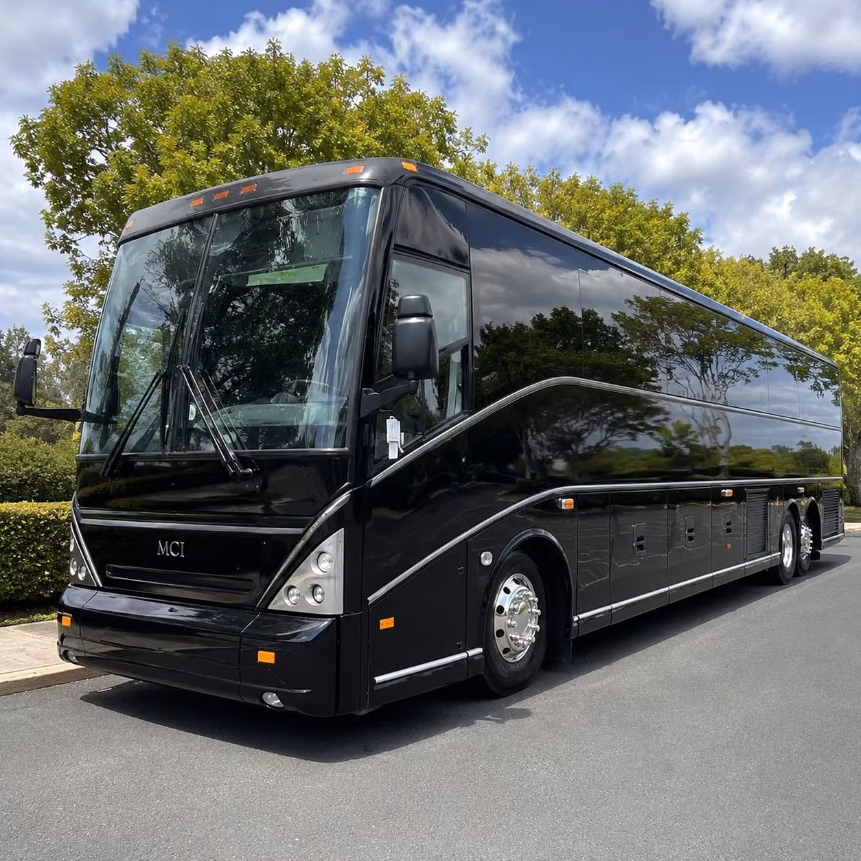 shoreline amphitheatre trips from tracy are smooth with the right bus